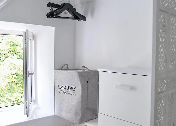 White Door Heart Of 4 Appartement *