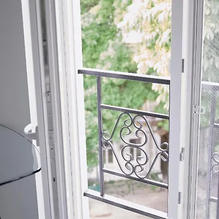 White Door Heart Of 4 Апартаменти Одеса