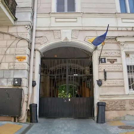 Apartment White Door Heart Of 4 *