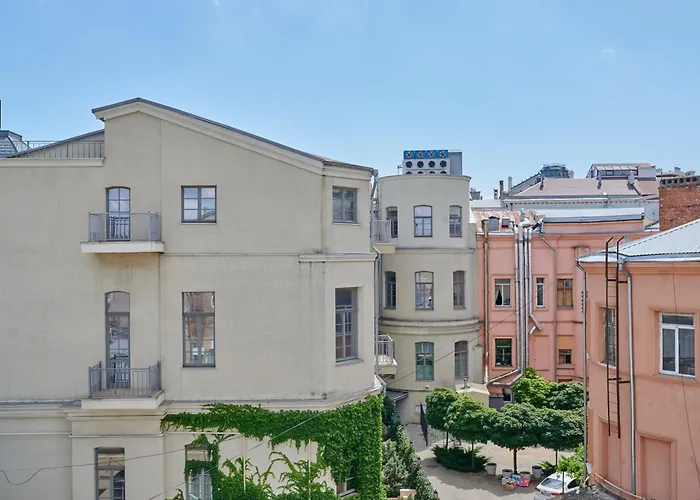 White Door Heart Of 4 Апартаменти